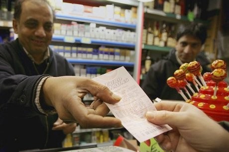 Wow! Pemuda 18 Tahun Menang Lotre Rp 333 Miliar