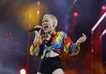 Penampilan Hot Jessie J di Atas Panggung