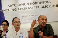    Para aktivis anti korupsi memaparkan usahanya membuat daftar para koruptor yang sudah memperoleh vonis tetap pengadilan dan dipampang dalam website khusus yang mudah diakses. Tujuannya supaya masyarakat memberi sanksi sosial dan membuat terobosan hukum lebih progresif.