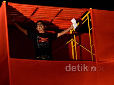Malam Musikalisasi Puisi 2013