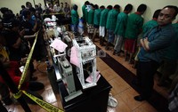 Polisi juga menyita alat cetak ekstasi sebanyak 9 alat.
