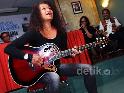 Daniel Sahuleka Siap Ramaikan Reuni Teladan All Stars