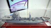 PT DOK dan pekapalan ini langsung menggarap dua kapal perang langsung di Jakarta yakni Cilincing dan Pelabuhan Tanjung Priok Jakarta Utara. Varian pertama yang dibuat adalah AT 117 M Landing Ship Tank (LST).