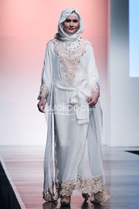 Jakarta, Indonesia - 26 Juni 2013. Ronald V Gaghana Elements. Jakarta Islamic Fashion Week 2013 at Hall Jakarta Convention Center. Senayan. Jakarta. [Foto: Mohammad abduh/Wolipop]