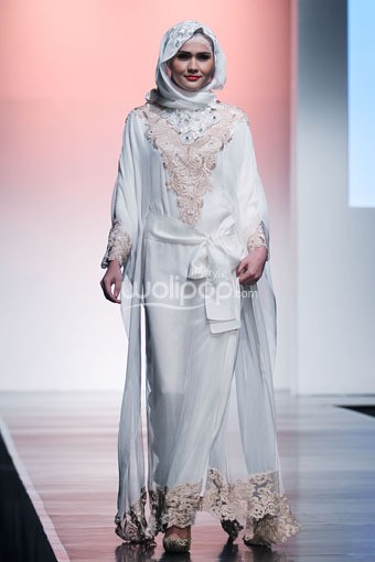 Jakarta, Indonesia - 26 Juni 2013. Ronald V Gaghana Elements. Jakarta Islamic Fashion Week 2013 at Hall Jakarta Convention Center. Senayan. Jakarta. [Foto: Mohammad abduh/Wolipop]