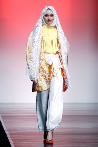 Jakarta, Indonesia - 26 Juni 2013. Ronald V Gaghana Elements. Jakarta Islamic Fashion Week 2013 at Hall Jakarta Convention Center. Senayan. Jakarta. [Foto: Mohammad abduh/Wolipop]