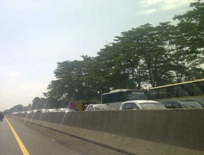 Akhir Pekan, Pintu Masuk Gerbang Tol Ciawi Mengular 9 Km