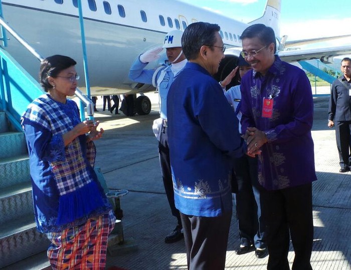 Hadiri Peringatan Hari Keluarga XX, Wapres Boediono Tiba di Kendari