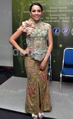 Cantiknya Angel Pieters, Si Timun Mas