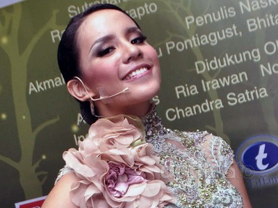 Cantiknya Angel Pieters, Si Timun Mas