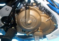 Performa mesin didukung dengan teknologi mesin 150cc, 4 tak dengan DOHC 4Valve. Lengkap dengan transmisi 6 percepatan dan Suzuki Advance Cooling System.