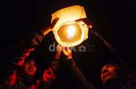 Ribuan Wisatawan Lepas Lampion Di DFC