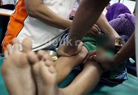     Sebanyak kurang lebih 160 anak-anak dari lingkungan tersebut ikut serta sunatan massal. Rachman Haryanto/detikcom