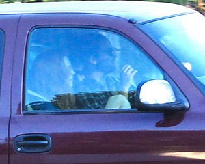 Pasca Putus, Robert Pattinson Jalan dengan Wanita Mirip Kristen Stewart