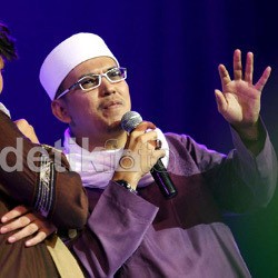 Lagu Bidadari Surga Ciptaan Uje Jadi Soundtrack Film La Tahzan