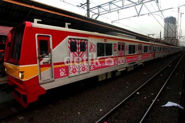 Anggota DPR Ikut Sumbang Saran Perbaiki Layanan KRL Jabodetabek