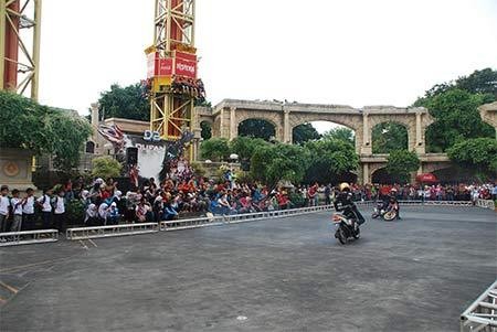 Aksi Panggung Spektakuler dan Berkelas Internasional Siap Hibur Pengunjung Dufan