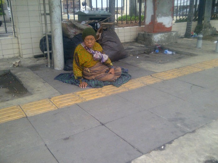 Sudah 7 Tahun Jadi Pengemis, Tuning Bisa Raup Rp 20-150 Ribu/Hari