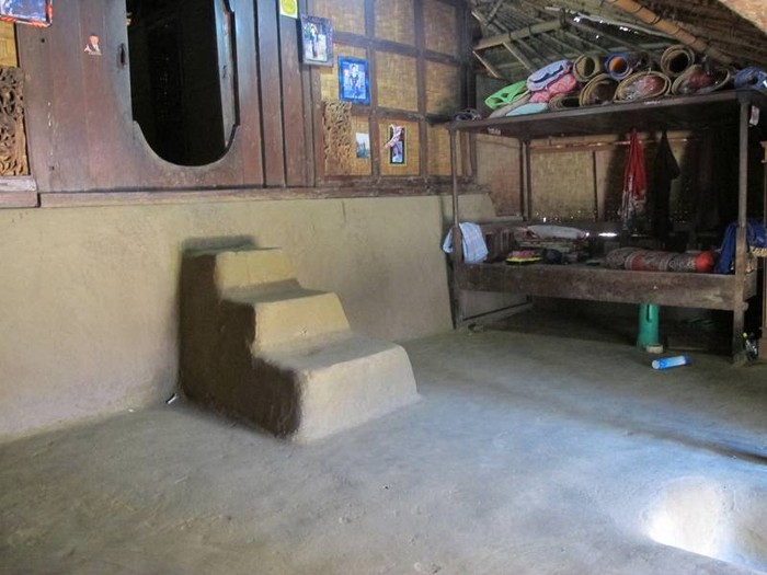 Rumah Paling Unik di Lombok, Dilumuri Kotoran Kerbau!