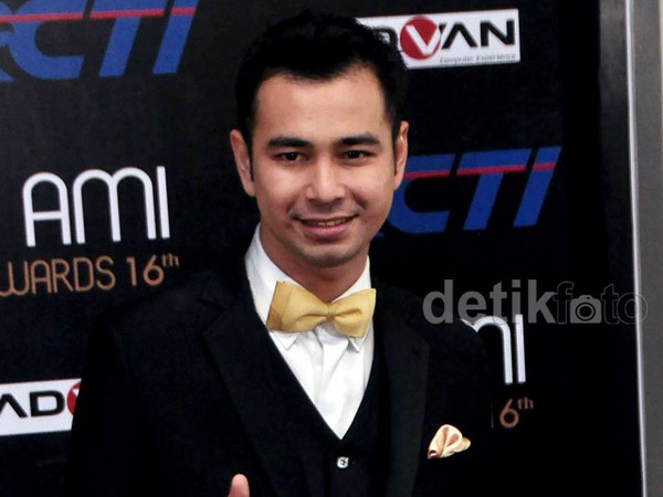 Suit and Tie Raffi Ahmad