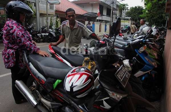 Ahok Uji Coba Parkir Meter di Kelapa Gading Akhir Tahun Ini