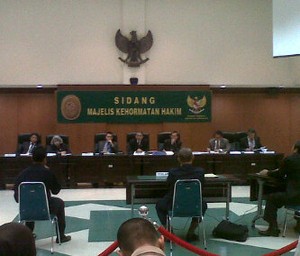 Sanksi Etik Hakim yang Menyelingkuhi 4 Wanita Dinilai Terlalu Ringan