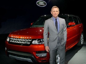 Mobil Daniel Craig Masuk Indonesia Akhir Tahun