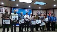 Jasa Marga Berikan Hadiah ke 10 Pemenang Sayembara Atasi Kemacetan di Tol