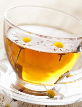Gugup dan Gelisah Saat Berkencan? Atasi dengan Minum Teh Camomile