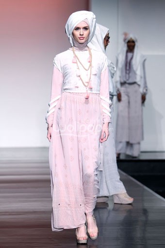 Jakarta, Indonesia - 28 Juni. Ria Miranda Beatnik. Jakarta Islamic Fashion Week 2013 di Hall Jakarta Convention Center. Senayan. 28 Juni 2013. Jakarta. [Foto: Mohammad Abduh/Wolipop]