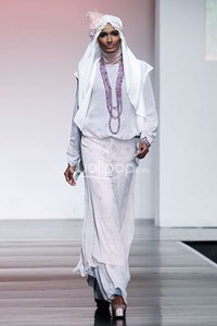 Jakarta, Indonesia - 28 Juni. Ria Miranda Beatnik. Jakarta Islamic Fashion Week 2013 di Hall Jakarta Convention Center. Senayan. 28 Juni 2013. Jakarta. [Foto: Mohammad Abduh/Wolipop]