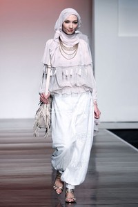 Jakarta, Indonesia - 28 Juni. Ria Miranda Beatnik. Jakarta Islamic Fashion Week 2013 di Hall Jakarta Convention Center. Senayan. 28 Juni 2013. Jakarta. [Foto: Mohammad Abduh/Wolipop]
