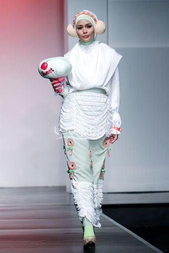 Jakarta, Indonesia - 28 Juni. Ghaida Tsurayya Candy land. Jakarta Islamic Fashion Week 2013 at Hall Jakarta Convention Center. Senayan. 28 Juni 2013. Jakarta. [Foto: Mohammad Abduh/Wolipop]