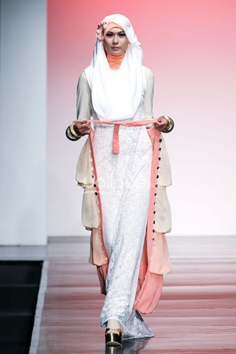 Jakarta, Indonesia - 28 Juni. Ghaida Tsurayya Candy land. Jakarta Islamic Fashion Week 2013 at Hall Jakarta Convention Center. Senayan. 28 Juni 2013. Jakarta. [Foto: Mohammad Abduh/Wolipop]