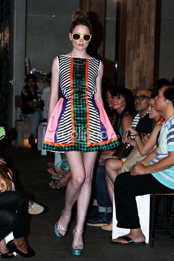 Jakarta, Indonesia - 30 Juni 2013. Hengki Kawilarang Retro Pop Spring 2014 at De la Gue. Kemang. Jakarta Selatan. [Foto: Mohammad abduh/Wolipop]