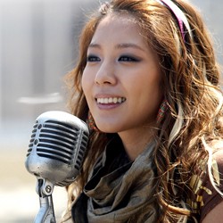 BoA Tampil di Konser Quincy Jones