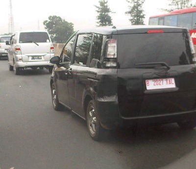 MPV Misterius, Toyota: Bukan Kita yang Uji Coba