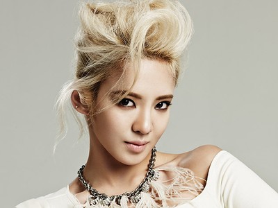 Edgy dan Seksi Hyoyeon SNSD