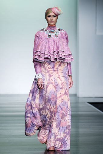 Jakarta, Indonesia - 28 Juni 2013. Dian Pelangi Ramadhan Rose. Jakarta Islamic Fashion Week 2013 at Jakarta Convention Center. Senayan. Jakarta. [Foto: Mohammad Abduh/Wolipop]