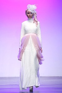 Jakarta, Indonesia - 28 Juni. Lulu Elshabu El Ballet. Jakarta Islamic Fashion Week 2013 at Hall Jakarta Convention Center. Senayan. 28 Juni 2013. Jakarta. [Foto: Mohammad Abduh/Wolipop]
