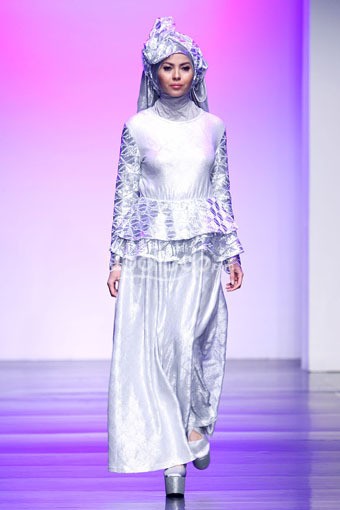 Jakarta, Indonesia - 28 Juni. Lulu Elshabu El Ballet. Jakarta Islamic Fashion Week 2013 at Hall Jakarta Convention Center. Senayan. 28 Juni 2013. Jakarta. [Foto: Mohammad Abduh/Wolipop]