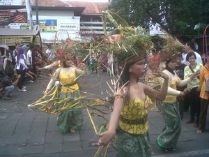 Fashion On The Street di Jalan Malioboro Pikat Ribuan Warga Yogya