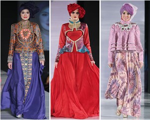 Show Tunggal, Dian Pelangi Pamerkan Koleksi Gaun Pengantin Bergaya Etnik