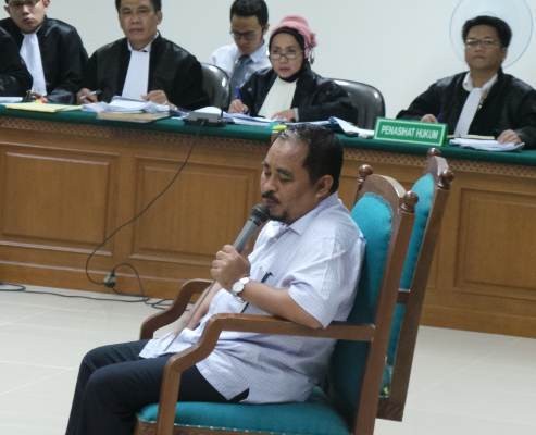 Jaksa Sindir Argumentasi dalam Eksepsi Luthfi Hasan Ishaaq