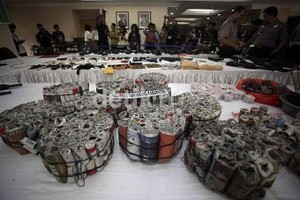 Awas! Main Petasan Bisa Ditangkap Polisi