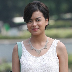 Eva Celia Ingin Lepas dari Nama Besar Orangtua