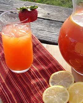 Slruup! Yuk Berbuka dengan Segar Dingin Mint Ice Tea dan Thai Iced Tea!