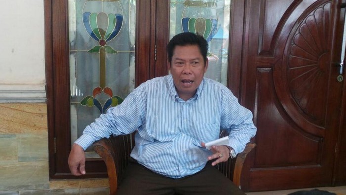 Ditemui Utusan Jokowi, Haji Gubar Akhirnya Buka Blokir ke SMPN 289