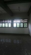 Diselimuti Debu Tebal, Keramik Putih di SMPN 289 DKI Jadi Hitam