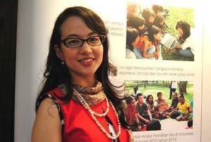 Dr Sophia Hage, Aktif Kampanyekan Kesehatan Wanita via Twitter